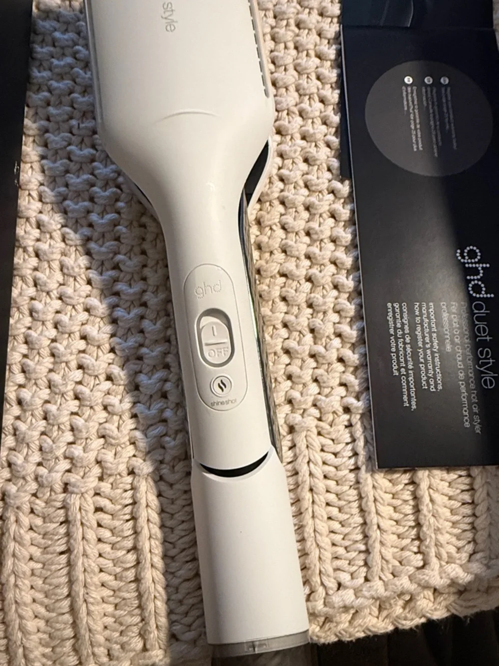 GHD Duet Style 2‑in‑1 Hot Air Styler –Professional Performance | Excellent Cond - Picture 3 of 6